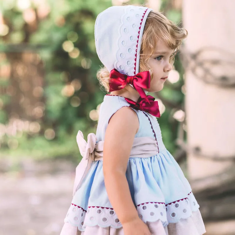 New ins Princess Patchwork Bow Vintage Dress with PP Pant And Hats 3 Pcs Set Suit Tutu Bow Sleeveless Robe Fille Girl Clothes
New ins Princess Patchwork Bow Vintage Dress with PP Pant And Hats 3 Pcs Set Suit Tutu Bow Sleeveless Robe Fille Girl Clothes