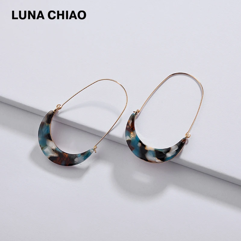 LUNA CHIAO Fashion Korean Stylish Moon Shape Colorful Acetate Acrylic Earrings Big Hook Hoop Earrings for women
LUNA CHIAO Fashion Korean Stylish Moon Shape Colorful Acetate Acrylic Earrings Big Hook Hoop Earrings for women