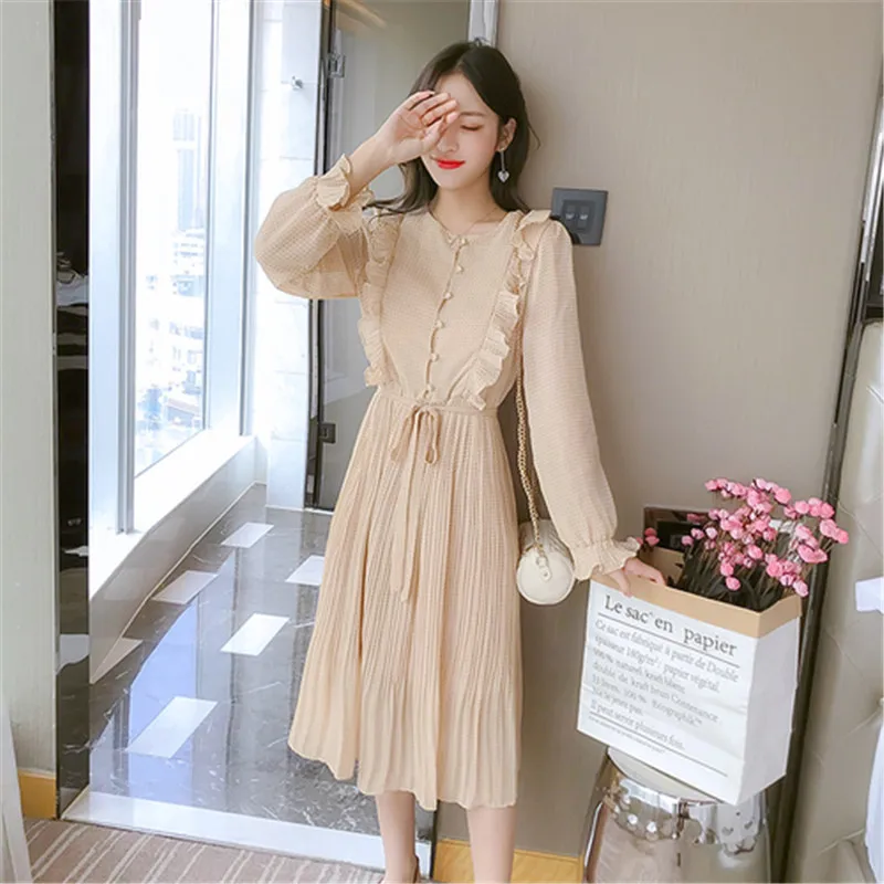 MSSNNG Vintage O-neck Ruffles Chiffon Women Dress Flare Sleeve Polka Dot Lace Up Female Dress Two Layers Pleated Vestidos
MSSNNG Vintage O-neck Ruffles Chiffon Women Dress Flare Sleeve Polka Dot Lace Up Female Dress Two Layers Pleated Vestidos