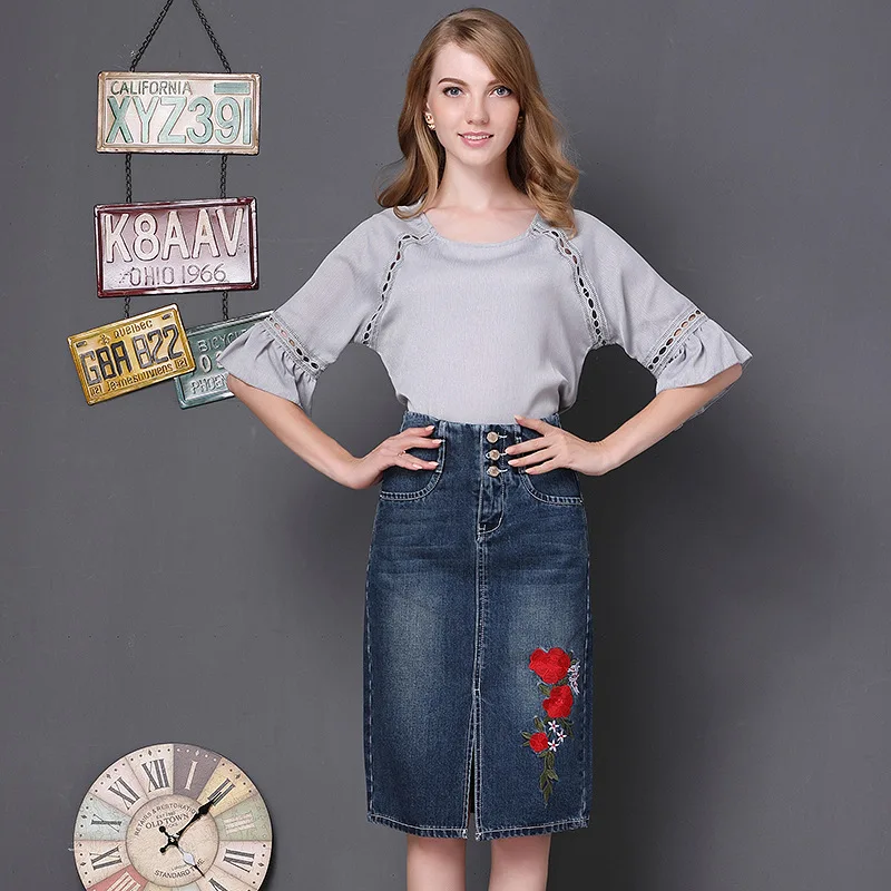 Women Vintage High Waist Slit Embroidery Slim Fit Casual Jeans Skirts Female Streetwear Knee Length Denim Skirt Plus Size 4xl
Women Vintage High Waist Slit Embroidery Slim Fit Casual Jeans Skirts Female Streetwear Knee Length Denim Skirt Plus Size 4xl