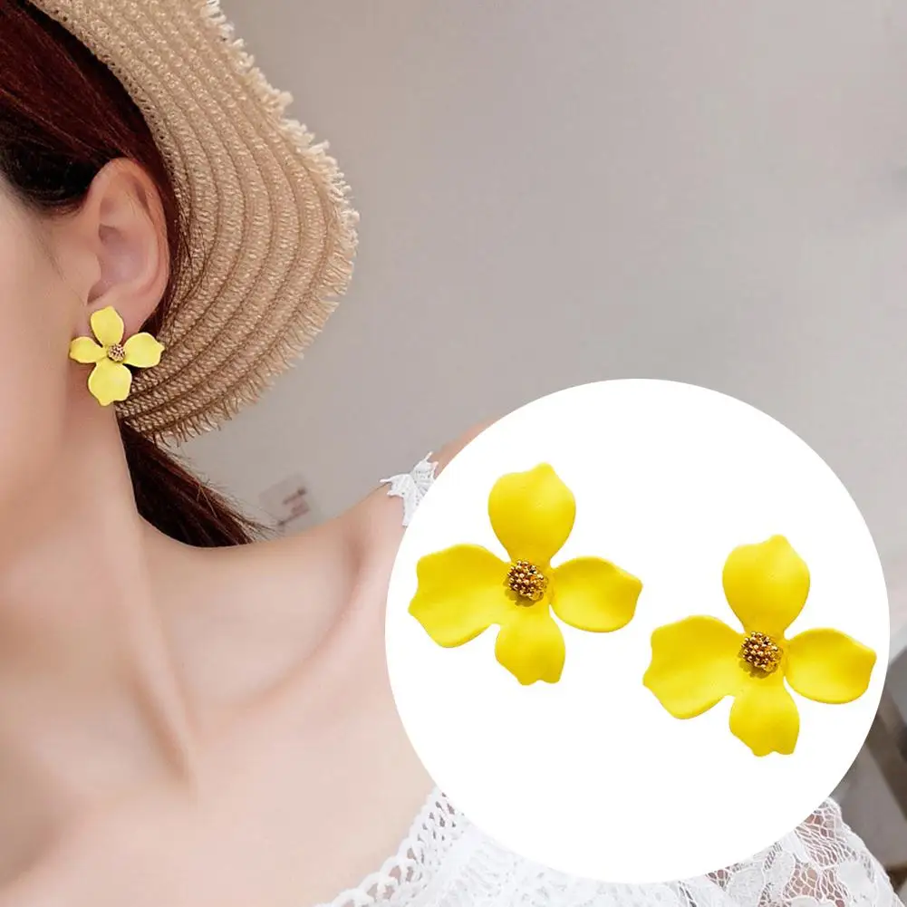 Fashion Girls Flower Ear Studs Women All-match Date Party Travel Earrings Gift hot
Fashion Girls Flower Ear Studs Women All-match Date Party Travel Earrings Gift hot