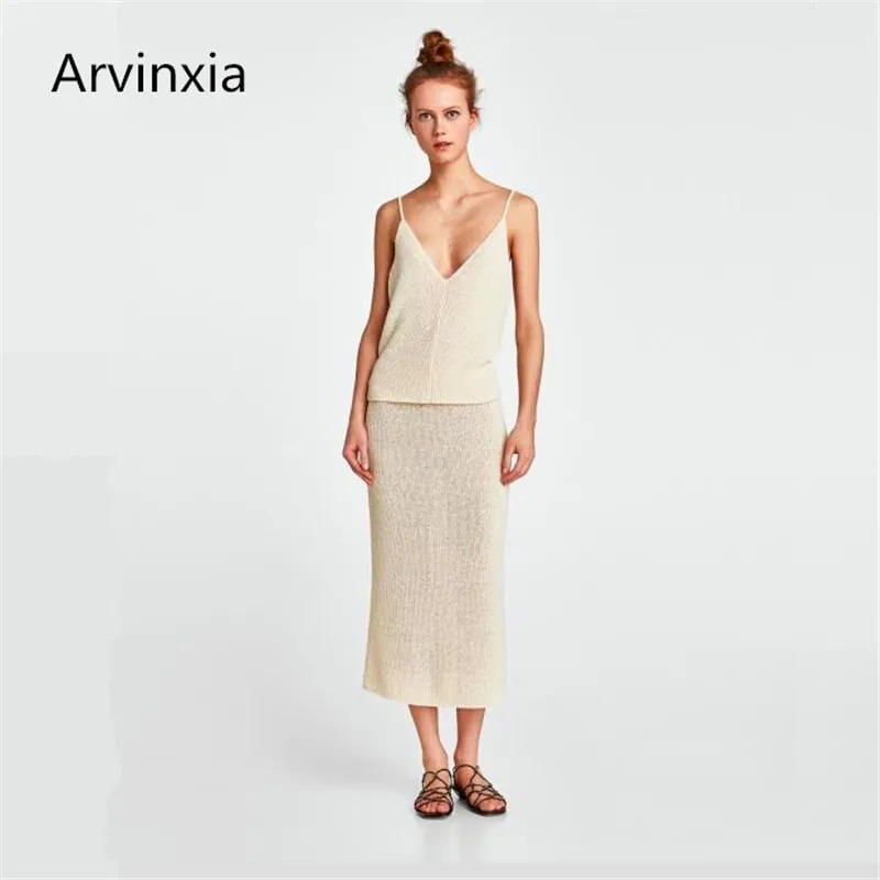 Arvinxia ZA Sexy Knitted Women Camisole Summer Casual Solid Color Slimming Lady Camis 2018 Vest New Women Sleeveles Women Tanks
Arvinxia ZA Sexy Knitted Women Camisole Summer Casual Solid Color Slimming Lady Camis 2018 Vest New Women Sleeveles Women Tanks