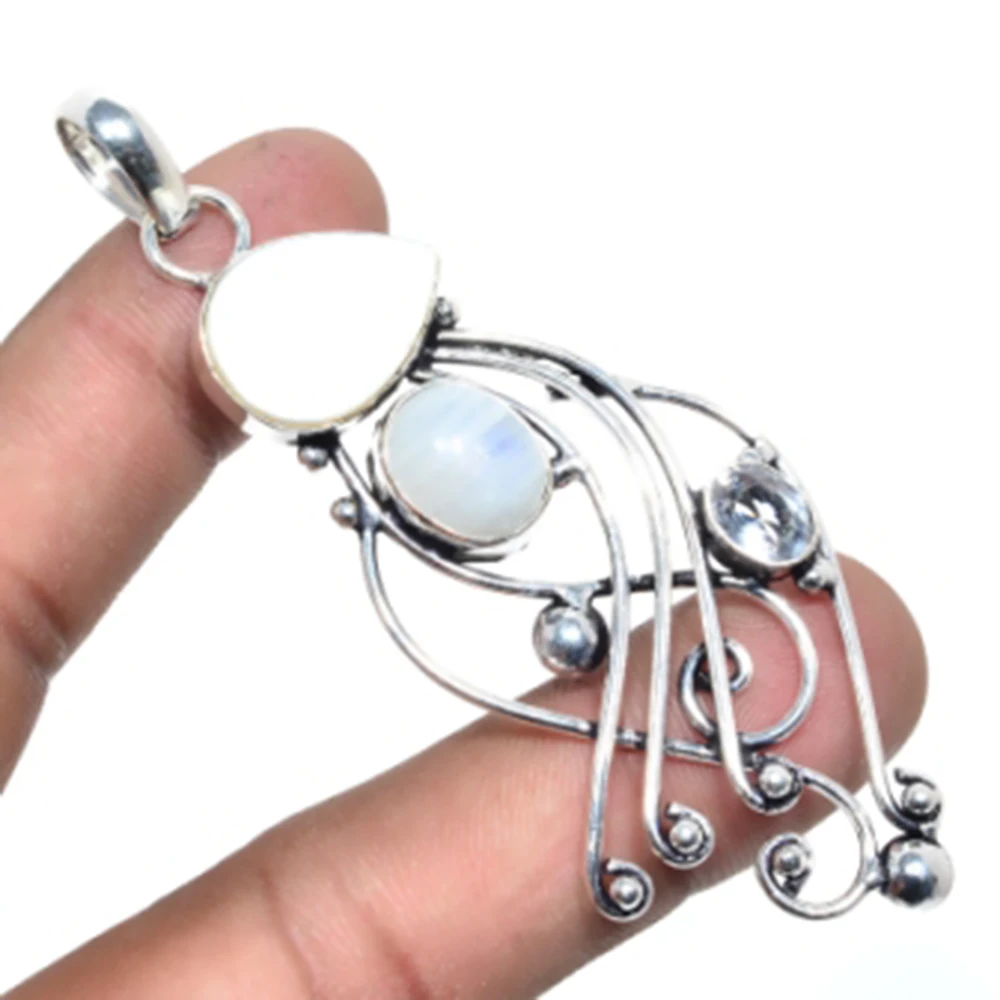 Mother Of Pearls,Rainbow Moonstone Pendant Silver Overlay over Copper, USA Size 84 mm , P5748
Mother Of Pearls,Rainbow Moonstone Pendant Silver Overlay over Copper, USA Size 84 mm , P5748