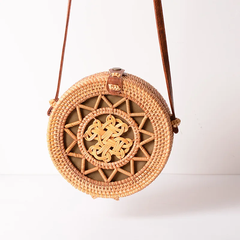 Fashion Star Floral Straw Summer Women Crossbody Bag Designer Retro Round Hollow out Small Handbags Rattan Female Shoulder Bag 
Fashion Star Floral Straw Summer Women Crossbody Bag Designer Retro Round Hollow out Small Handbags Rattan Female Shoulder Bag