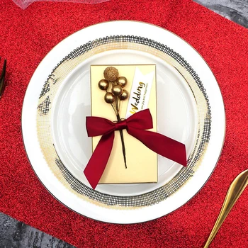 10Pcs Creative Wedding Gold Candy Box Exquisite Candy Box Sweet Pear Flower Wedding Gift Bag with Ribbons Please Party Supplies
10Pcs Creative Wedding Gold Candy Box Exquisite Candy Box Sweet Pear Flower Wedding Gift Bag with Ribbons Please Party Supplies