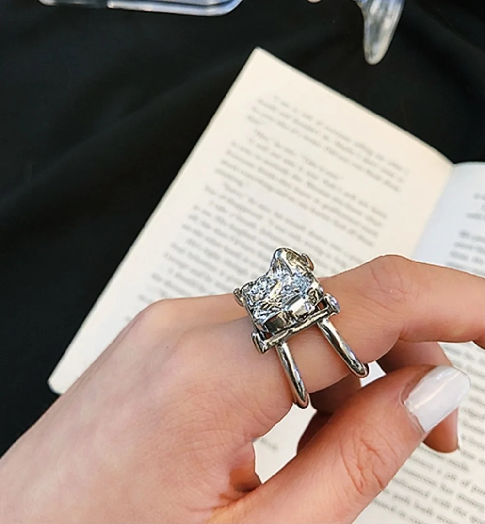 New Geometric Square Irregular Surface Bump Imitation Mountain Range Silver Opening Finger Rings for Women Girls Party
New Geometric Square Irregular Surface Bump Imitation Mountain Range Silver Opening Finger Rings for Women Girls Party