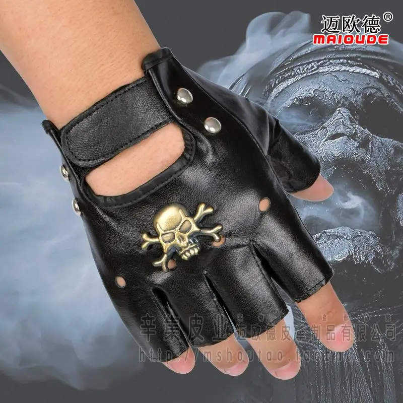 Men's fashion skull rivet gloves semi-finger hip-hop genuine leather punk gloves sports tactical sheepskin leather glove 
Men's fashion skull rivet gloves semi-finger hip-hop genuine leather punk gloves sports tactical sheepskin leather glove