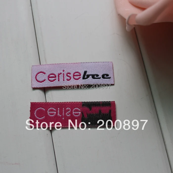 Custom iron on labels trademark woven label or printed labels 2000 pieces lot with cut
Custom iron on labels trademark woven label or printed labels 2000 pieces lot with cut