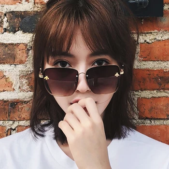 Vintage Square Sunglasses Women 2019 Brand Small Bee Sunglasses Big Frame Unisex Eyewear Vintage Women sunglasses UV400
Vintage Square Sunglasses Women 2019 Brand Small Bee Sunglasses Big Frame Unisex Eyewear Vintage Women sunglasses UV400