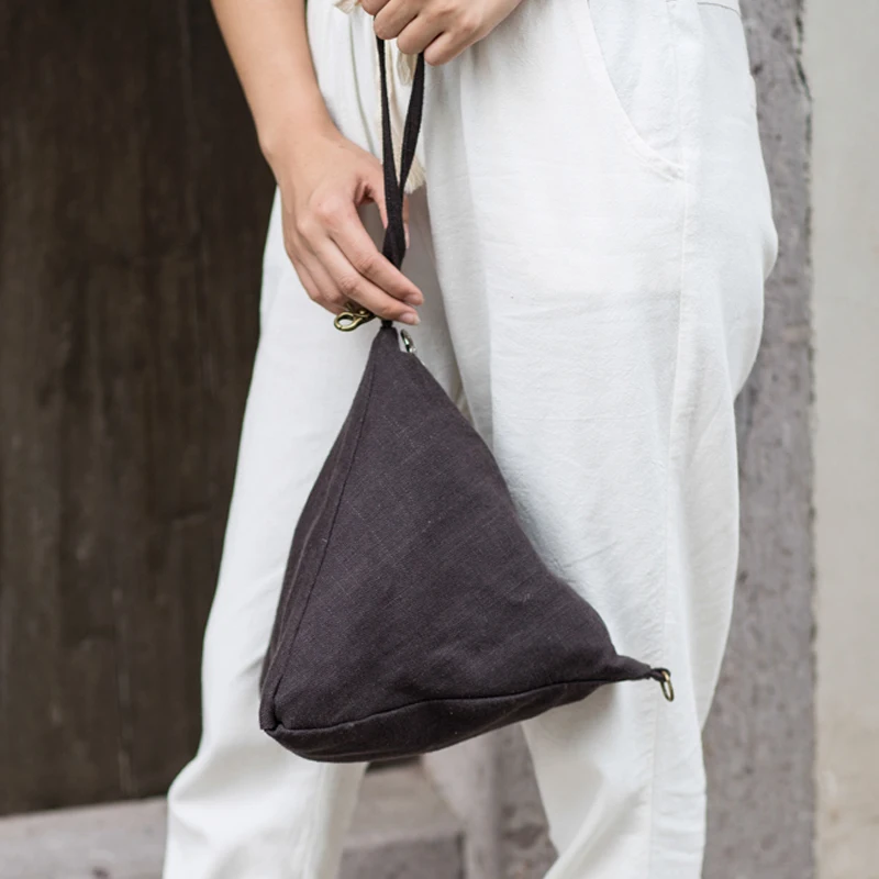 2019 women Original design small bags random water wash hemp bean cotton linen triangle ladies canvas bags
2019 women Original design small bags random water wash hemp bean cotton linen triangle ladies canvas bags
