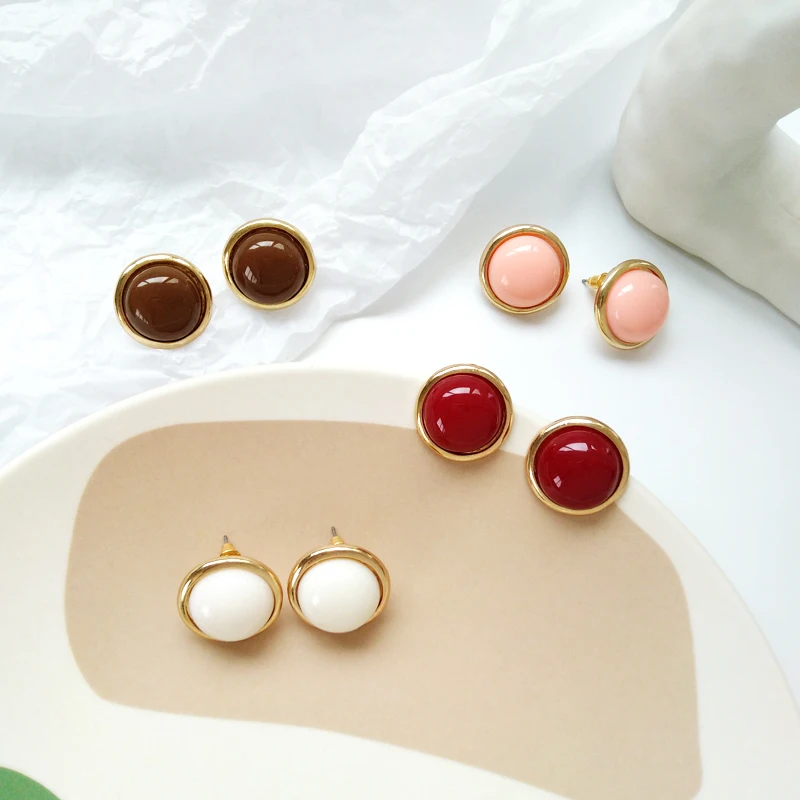 Fashion resin Stud earrings women Simple Geometry circular mini stud earrings Resin round stud earrings for women jewelry
Fashion resin Stud earrings women Simple Geometry circular mini stud earrings Resin round stud earrings for women jewelry