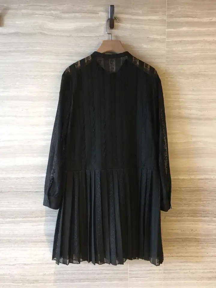 In the summer of 2019 the new hook flower show thin hollow out lace long sleeve loose pressure plait
In the summer of 2019 the new hook flower show thin hollow out lace long sleeve loose pressure plait