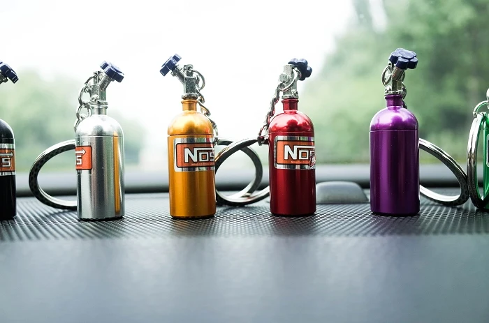 Fashion Metal Keyring Car Keychain Auto Key Chain Key Ring Holder Keyfob For NOS Turbo Nitrgen Bottle Car Styling Gift Pendant