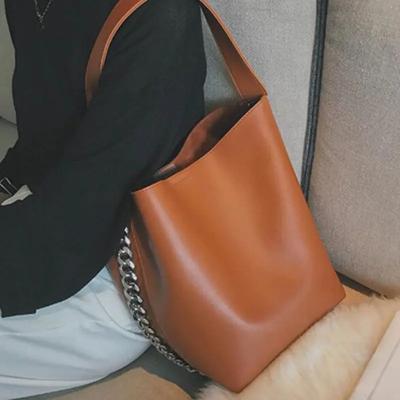 Luxury Designer Shoulder Bag large women handbag for Female Big Chain Bucket Bag PU Leather Versatile lady Totes X389
Luxury Designer Shoulder Bag large women handbag for Female Big Chain Bucket Bag PU Leather Versatile lady Totes X389