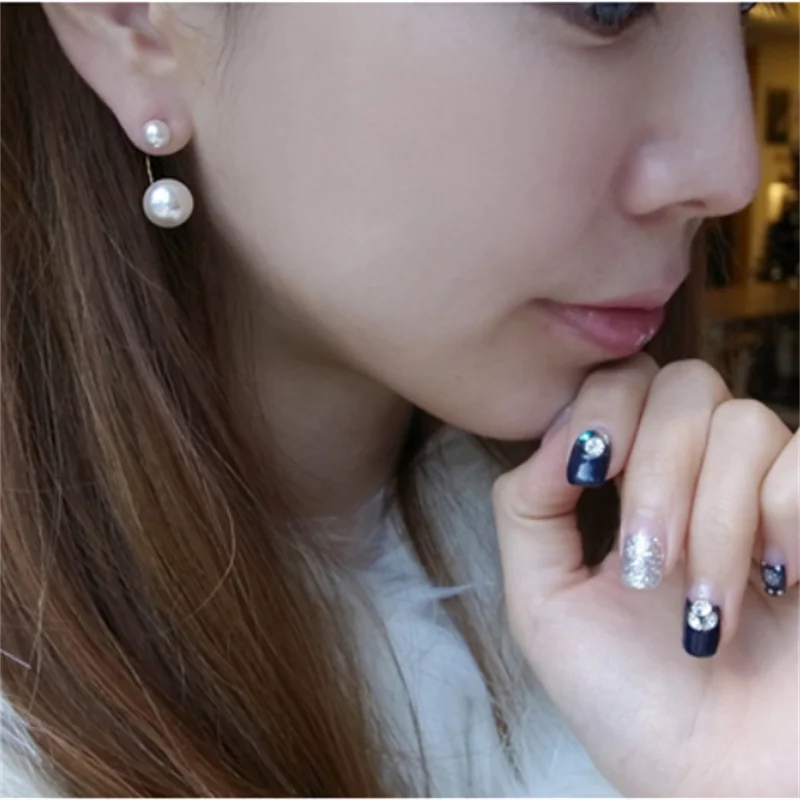 New Fashion Paragraph Imitation Pearl Stud Earrings Double Side Shining Stud Earrings Big Pearl Earrings For Women E084
New Fashion Paragraph Imitation Pearl Stud Earrings Double Side Shining Stud Earrings Big Pearl Earrings For Women E084