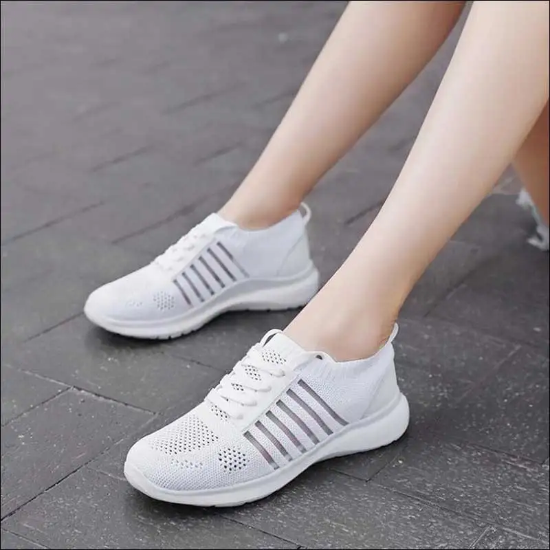 White Shoes Woman Platform Sneakers Women Casual Shoe Tenis Feminino Woman Walking Shoe Moda Mujer 2019 Brand Designer Shoes
White Shoes Woman Platform Sneakers Women Casual Shoe Tenis Feminino Woman Walking Shoe Moda Mujer 2019 Brand Designer Shoes