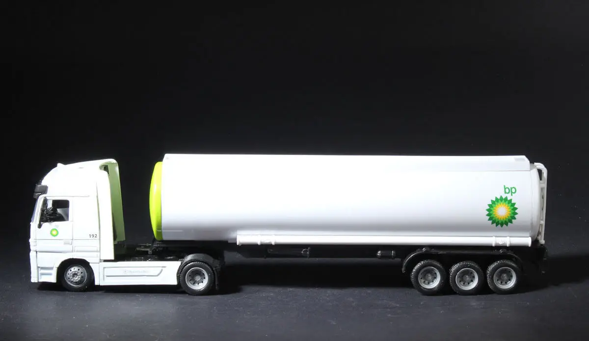New Special Offer Die-cast Metal 1/43 Tanker Truck Static Desktop Display Collection Model Toys For Children
New Special Offer Die-cast Metal 1/43 Tanker Truck Static Desktop Display Collection Model Toys For Children