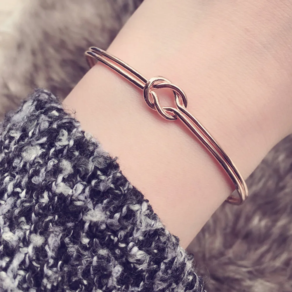 Bracelet Wristband 8-Shaped Geometric Three-Dimensional Cross Double Opening Simple Bangle Circlet Stylish Unisex
Bracelet Wristband 8-Shaped Geometric Three-Dimensional Cross Double Opening Simple Bangle Circlet Stylish Unisex
