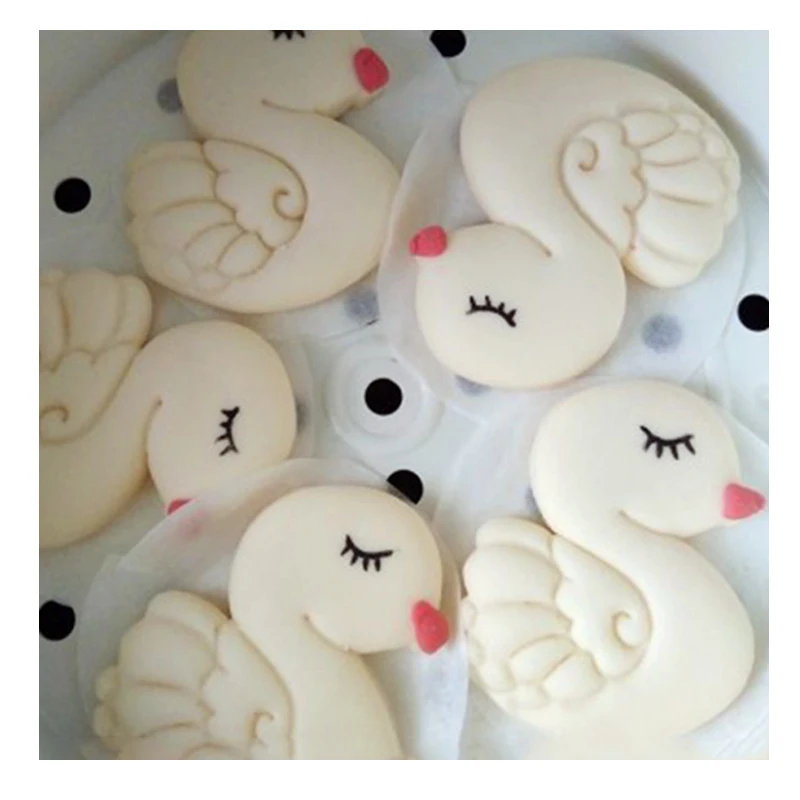 Swan Design Cookie Cutter Set Custom Made 3D Printed Fondant Cupcake Top Kitchen Accessories Cake Decorating Tools Baking Tools
Swan Design Cookie Cutter Set Custom Made 3D Printed Fondant Cupcake Top Kitchen Accessories Cake Decorating Tools Baking Tools