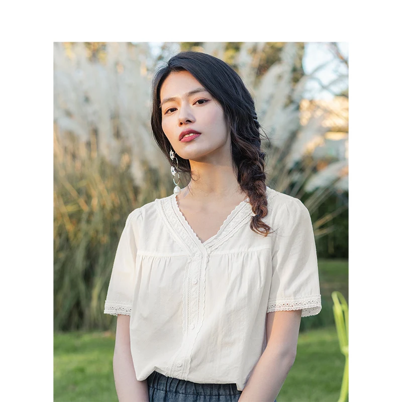 INMAN 2019 Summer New Arrival Cotton Literary Lace V-neck Shoer Sleeve All Matched Solid Women Shirt
INMAN 2019 Summer New Arrival Cotton Literary Lace V-neck Shoer Sleeve All Matched Solid Women Shirt
