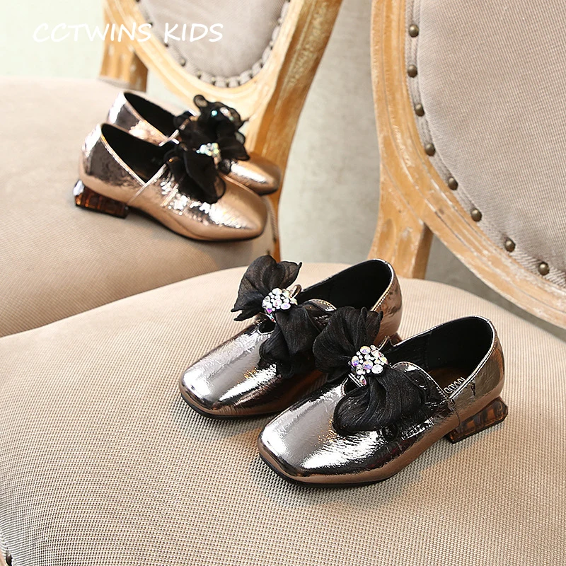 Kids Shoes 2019 Autumn Girls Fashion Princess Heel Children Bow Tie Loafer Baby Brand Black Shoe Toddler Rhinestone Shoe GM2396
Kids Shoes 2019 Autumn Girls Fashion Princess Heel Children Bow Tie Loafer Baby Brand Black Shoe Toddler Rhinestone Shoe GM2396