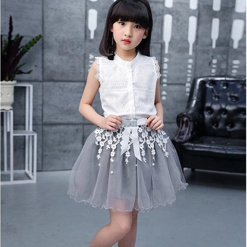 Fashion Baby Girls Clothing Sets New Summer 2018 Sleeveless Tops Tees + Lace Skirt 2 Pcs Suit Casual Children Pullover Clothes
Fashion Baby Girls Clothing Sets New Summer 2018 Sleeveless Tops Tees + Lace Skirt 2 Pcs Suit Casual Children Pullover Clothes
