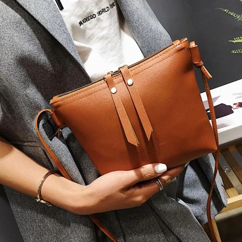 2018 Women Crossbody Bag Small Messenger PU Leather Solid Mini Saddle Femal Shoulder Bags Pure Casual Handbags Evening Purse
2018 Women Crossbody Bag Small Messenger PU Leather Solid Mini Saddle Femal Shoulder Bags Pure Casual Handbags Evening Purse