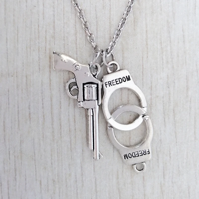 Police Necklace Sweater Chain Man Woman Necklace Give Her husband a Gift Beautiful Handcuffs Necklace Police School
Police Necklace Sweater Chain Man Woman Necklace Give Her husband a Gift Beautiful Handcuffs Necklace Police School