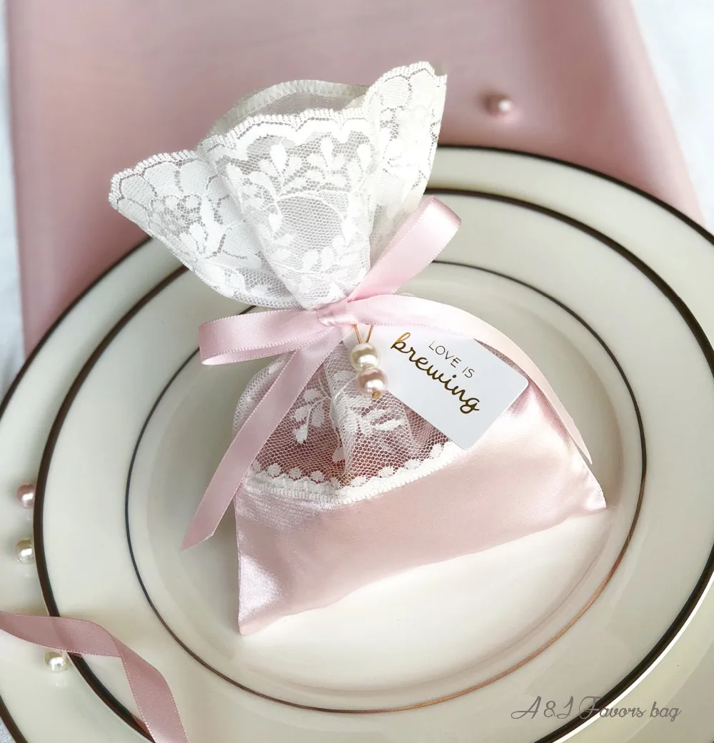 100pcs lot custom Elegant wholesales Anniversary Birthday chocolate satin bags wedding Festival party gifts candy bag for guests
100pcs lot custom Elegant wholesales Anniversary Birthday chocolate satin bags wedding Festival party gifts candy bag for guests