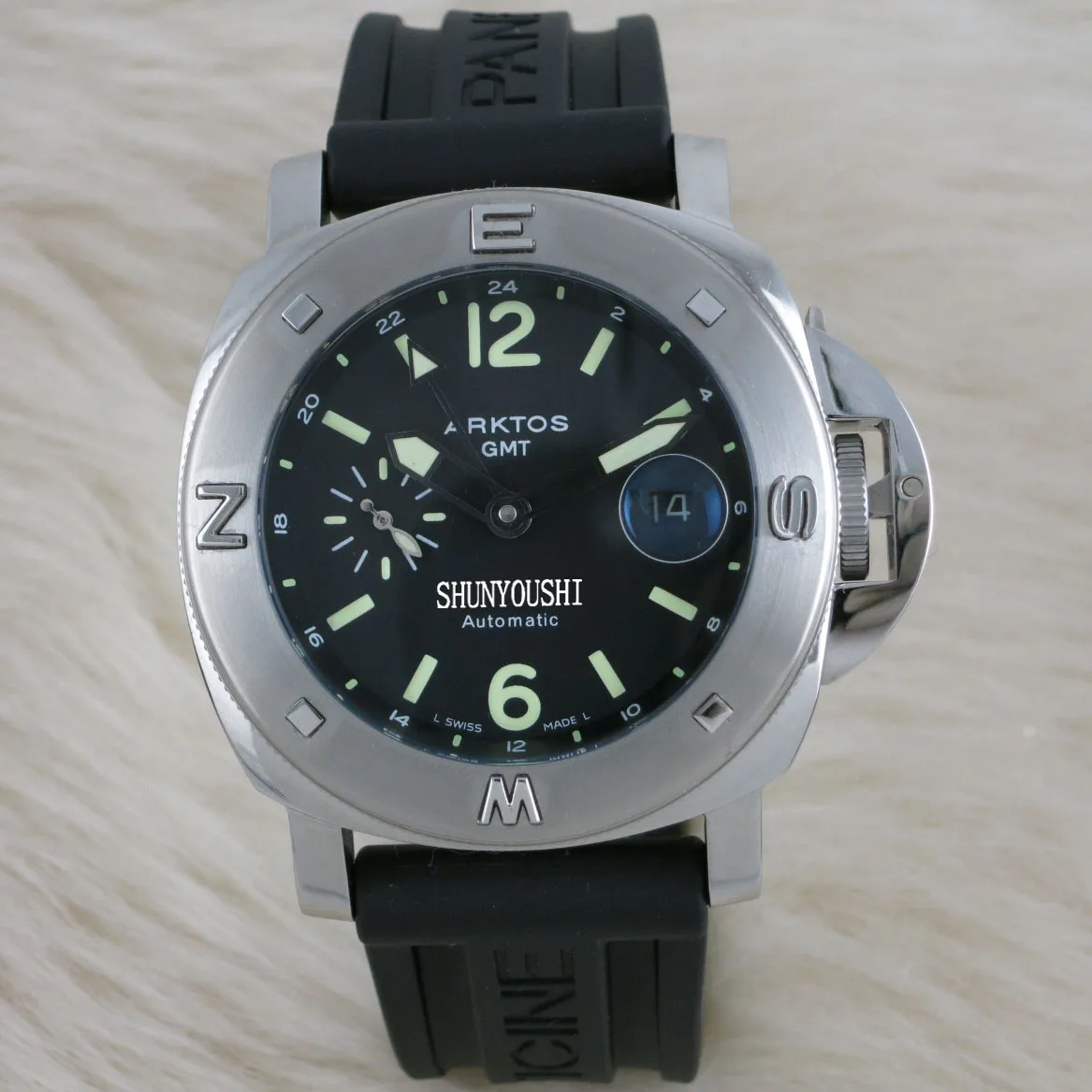 Mens Watches Top Brand Runway Luxury European Design Automatic Mechanical Watch A06545
Mens Watches Top Brand Runway Luxury European Design Automatic Mechanical Watch A06545