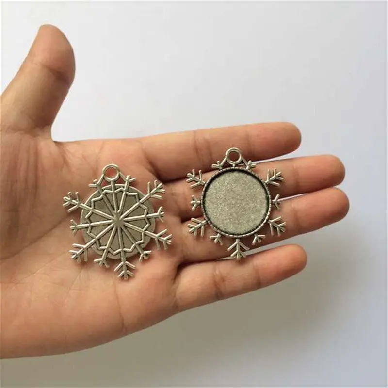 25mm Round Bases Settings Collet Charms Pendants Vintage Bronze and Antique Silver Snowflake Base Setting Diy 10pcs T605
25mm Round Bases Settings Collet Charms Pendants Vintage Bronze and Antique Silver Snowflake Base Setting Diy 10pcs T605