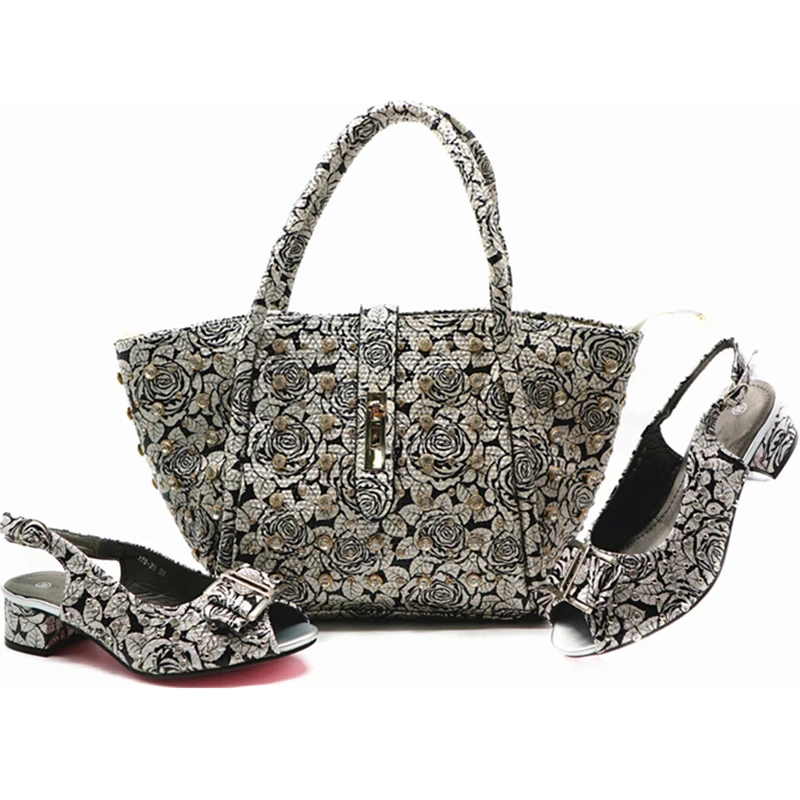 New Sandalias Rasteiras Femininas 2018 Zapatos De Mujer De Moda 2018 De Vestir Shoe and Bag Set for Wedding Block Heel Shoes
New Sandalias Rasteiras Femininas 2018 Zapatos De Mujer De Moda 2018 De Vestir Shoe and Bag Set for Wedding Block Heel Shoes