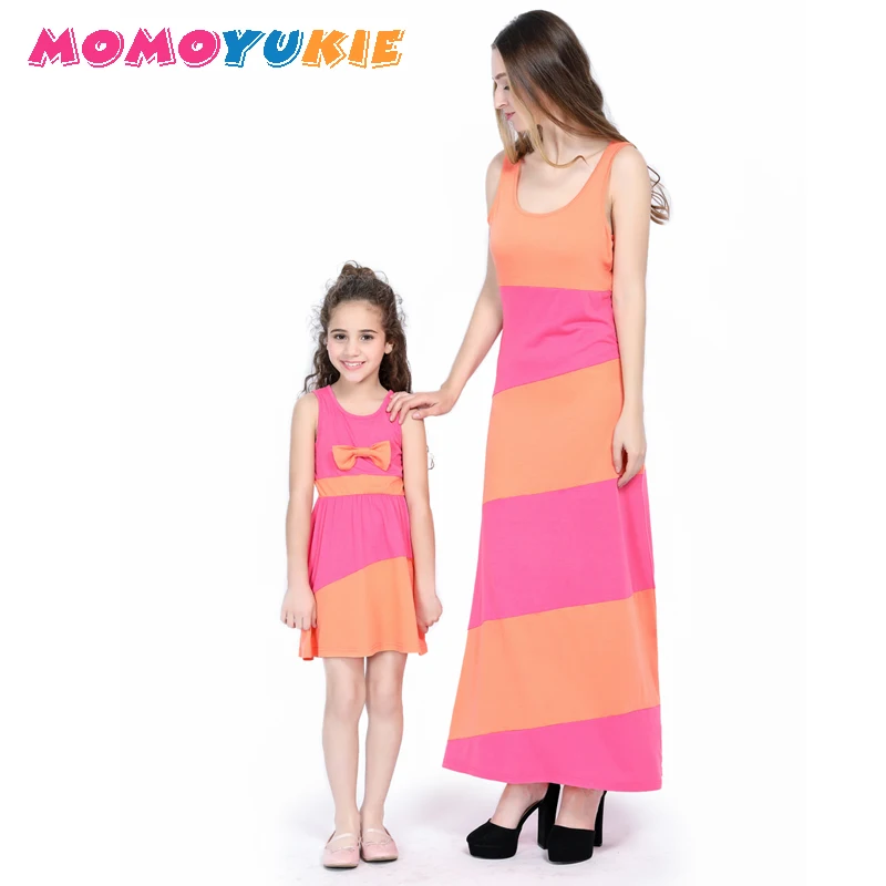 2018 Mommy and me family matching mother daughter dresses clothes striped mom dress kids parent child outfits look | Мать и ребенок