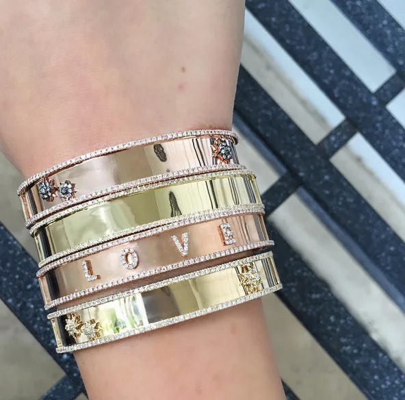High quality Gold wide band open bangle bracelet for women customize engrave cz hiphop Punk european women jewelry
High quality Gold wide band open bangle bracelet for women customize engrave cz hiphop Punk european women jewelry