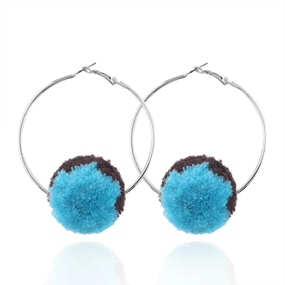 Female Jewelry Big Circle Round Plush Balls Earrings Studs Handmade Pompon Ball Temperament Exaggerated Metal For Summer Gifts
Female Jewelry Big Circle Round Plush Balls Earrings Studs Handmade Pompon Ball Temperament Exaggerated Metal For Summer Gifts
