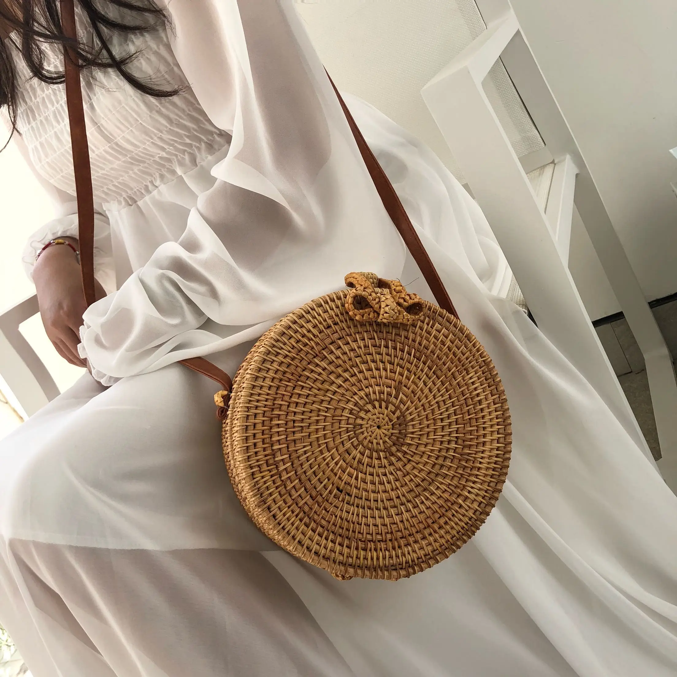 2018 New Women Round Straw Handbag Female Summer Rattan Bag Handmade Shoulder Bags Lady Casual Beach Handbags Bali bolsas
2018 New Women Round Straw Handbag Female Summer Rattan Bag Handmade Shoulder Bags Lady Casual Beach Handbags Bali bolsas