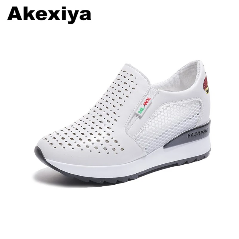Akexiya 2018 summer new hollow breathable casual hole shoes comfortable Height Increasing Wedge Heels Casual white shoes shoes
Akexiya 2018 summer new hollow breathable casual hole shoes comfortable Height Increasing Wedge Heels Casual white shoes shoes