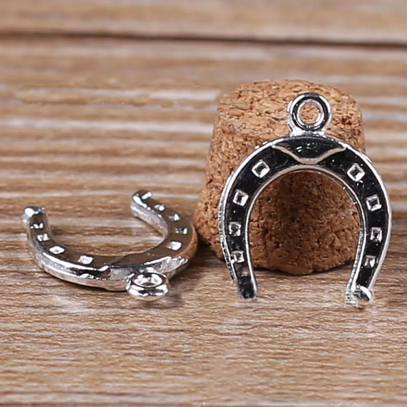 High quality 20 PCS/Lot 13mm*17mm jewelry handmade bright silver plated diy jewelry charm lucky horseshoe charms
High quality 20 PCS/Lot 13mm*17mm jewelry handmade bright silver plated diy jewelry charm lucky horseshoe charms