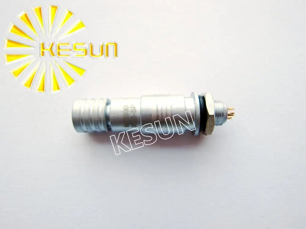 Бесплатная доставка 5 пар XS6-5 XS6 5Pin Мужской и Женский микрофон круговой разъем XS6 YC6 розетка + вилка, авиационный разъем
Бесплатная доставка 5 пар XS6-5 XS6 5Pin Мужской и Женский микрофон круговой разъем XS6 YC6 розетка + вилка, авиационный разъем
