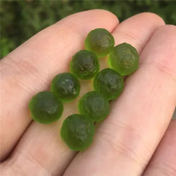 8pcs Moldavite Czech Meteorite Impact Glass Beads Rough Stone Crystal Energy Stone
8pcs Moldavite Czech Meteorite Impact Glass Beads Rough Stone Crystal Energy Stone