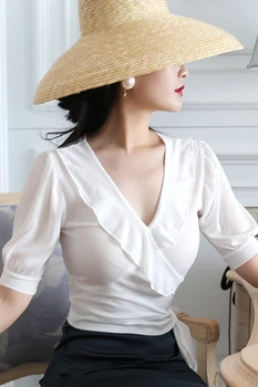 Elegant Vintage T Shirt Puff Sleeve Ruffle V-Neck TShirts Women Short Sleeve Undreshirt Ladies T-shirt Top Women
Elegant Vintage T Shirt Puff Sleeve Ruffle V-Neck TShirts Women Short Sleeve Undreshirt Ladies T-shirt Top Women