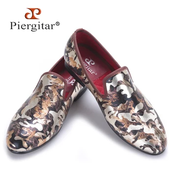 Piergitar New men flats shoes with camouflage printing Luxurious British style men smoking slippers big size male loafers
Piergitar New men flats shoes with camouflage printing Luxurious British style men smoking slippers big size male loafers