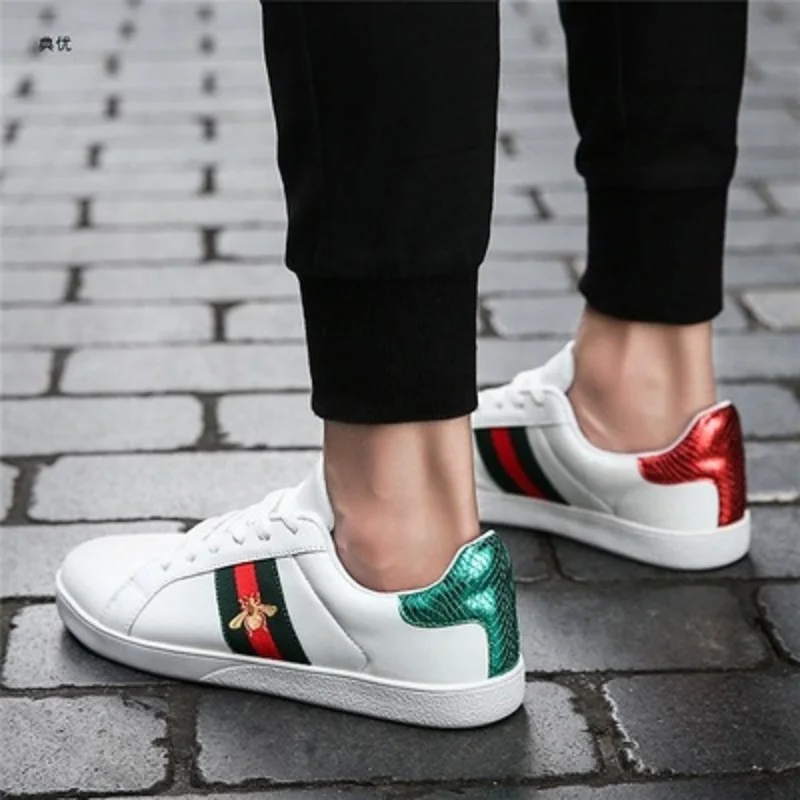 2019 new shoes Korean spring fashion men's shoes high quality large size men's sports shoes 
2019 new shoes Korean spring fashion men's shoes high quality large size men's sports shoes