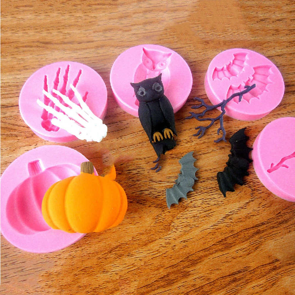 1PC Six Styles Lovely Useful Halloween Novelty Bat Spiders Skull Hand Cookie Silicone Fondant Mold DIY Baking
1PC Six Styles Lovely Useful Halloween Novelty Bat Spiders Skull Hand Cookie Silicone Fondant Mold DIY Baking