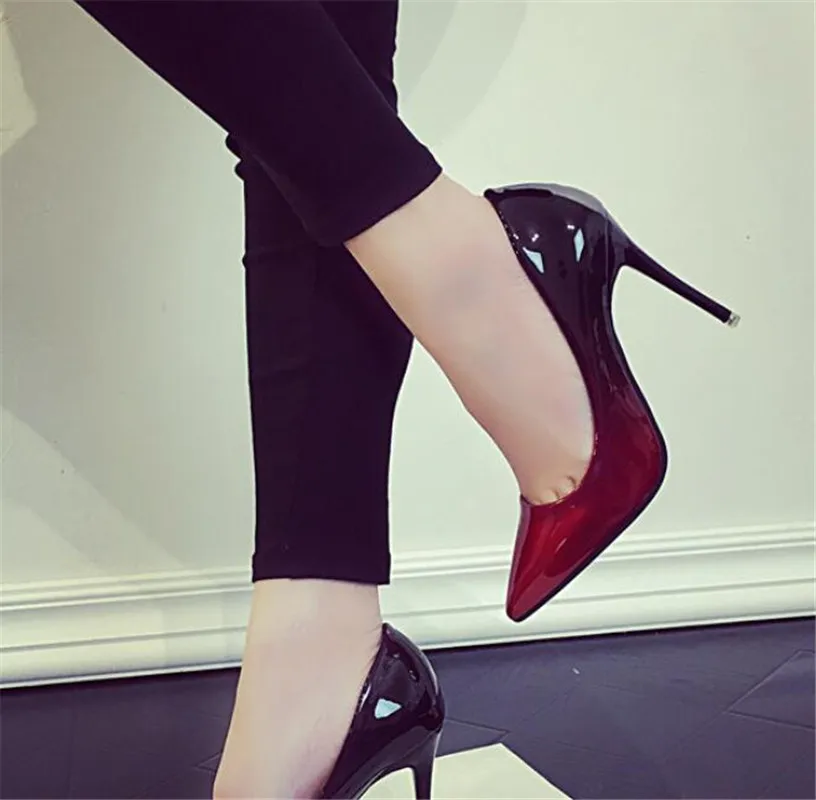 2019 New Women Pumps Black High heels 7.5cm Lady Patent leather Thick with Autumn Pointed Single Shoes Female Sandals Big 33-43
2019 New Women Pumps Black High heels 7.5cm Lady Patent leather Thick with Autumn Pointed Single Shoes Female Sandals Big 33-43