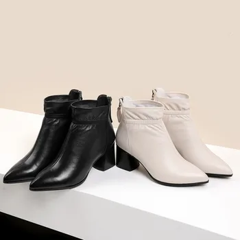 GPOKHDS 2019 women ankle boots Cow leather winter short plush beige color pointed toe zippers high heels boots size 34-42
GPOKHDS 2019 women ankle boots Cow leather winter short plush beige color pointed toe zippers high heels boots size 34-42