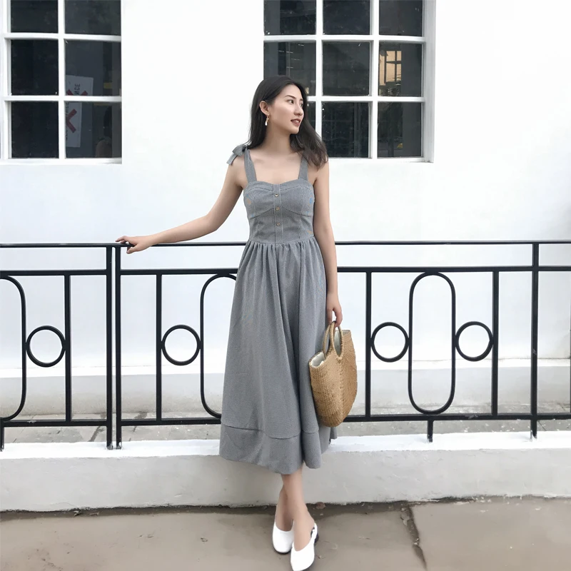 Women Checked Midi Dress Vintage Retro Strappy Bowknot Buttons A-Line Dresses Summer Female Plaid Dress Vestido
Women Checked Midi Dress Vintage Retro Strappy Bowknot Buttons A-Line Dresses Summer Female Plaid Dress Vestido