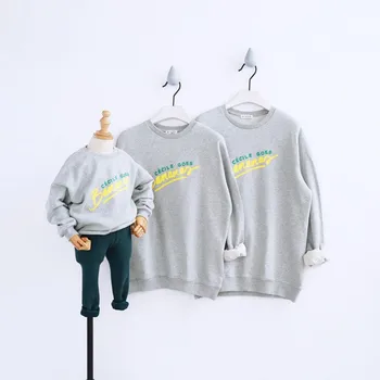 Mom Bebes Mother and Daughter Clothes Matching Shirt for Family Look Clothing Mom and Daughter Dress Fatehr Son Outfits Sweaters
Mom Bebes Mother and Daughter Clothes Matching Shirt for Family Look Clothing Mom and Daughter Dress Fatehr Son Outfits Sweaters