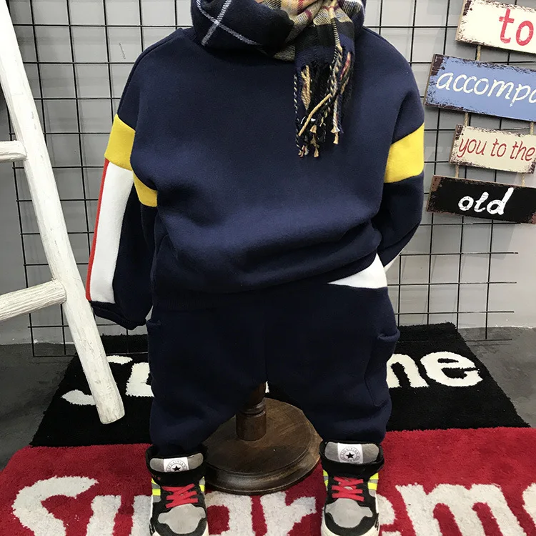 Boys 2-8 Years Casual Fleece O-neck Hoodies Set 2 PCS (Hoodless Tee Top + Pant) Fashion Patchwork Color Winter Warm Suit
Boys 2-8 Years Casual Fleece O-neck Hoodies Set 2 PCS (Hoodless Tee Top + Pant) Fashion Patchwork Color Winter Warm Suit