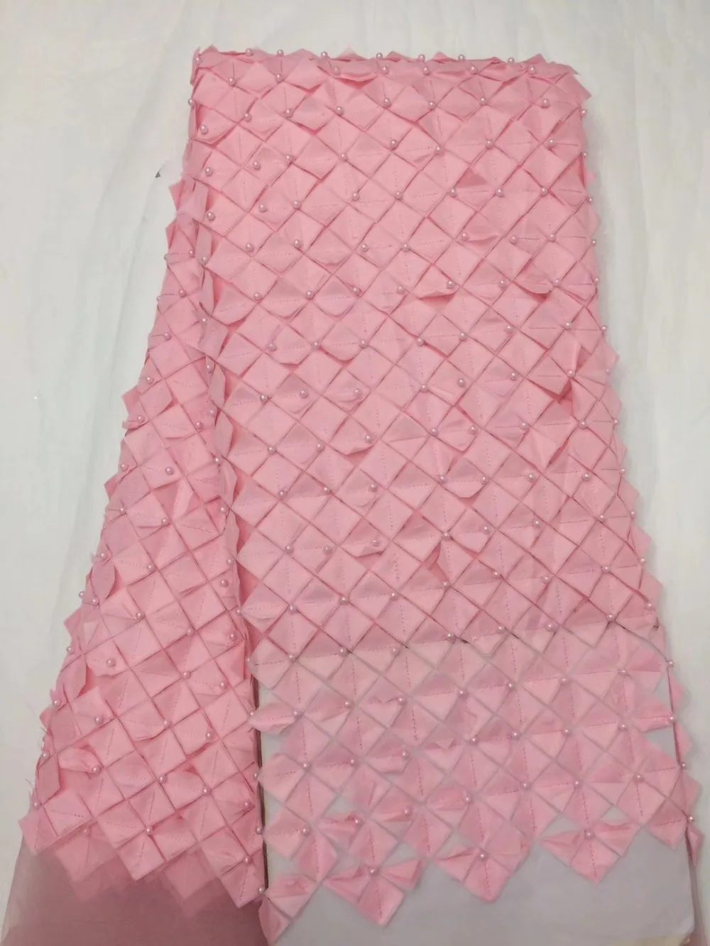 2019 hot sale lace fabric 5 yards High quality chiffon lace with beads in pink color for party clothes! JSD005
2019 hot sale lace fabric 5 yards High quality chiffon lace with beads in pink color for party clothes! JSD005